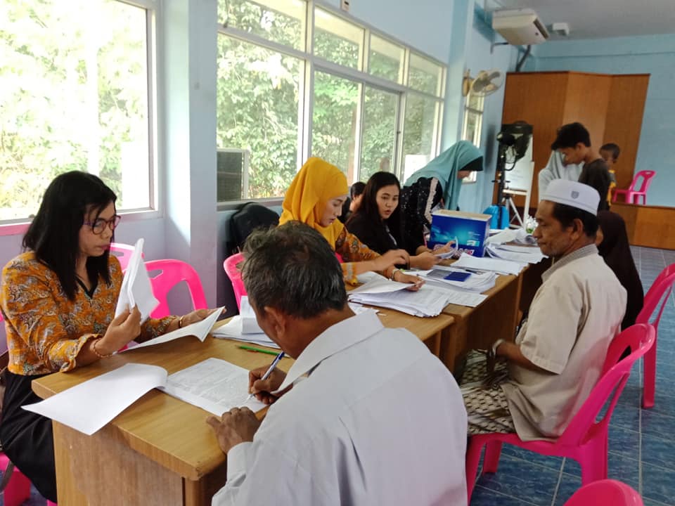 องค์การบริหารส่วนตำบลบางปอรับขึ้นทะเบียนผู้สูงอายุ ผู้พิการ และผู้ป่วย ทั้งรายใหม่และรายเก่าของประชาชนในพื้นที่ หมู่ที่ 1 และหมู่ที่ 2 ณ. ห้องประชุมธรรมาภิบาล อบต.บางปอ